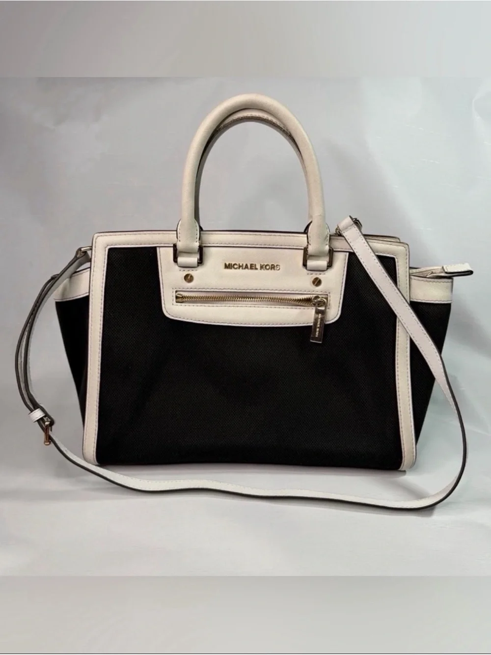 Michael Kors Selma Woman’s Bag